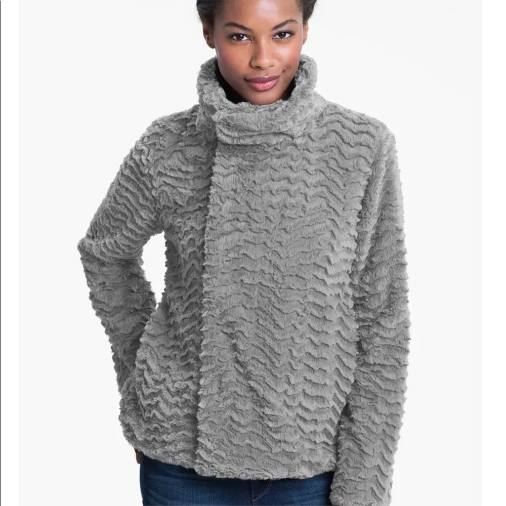 Patagonia Pelage Gray Asymmetrical Fleece Jacket M